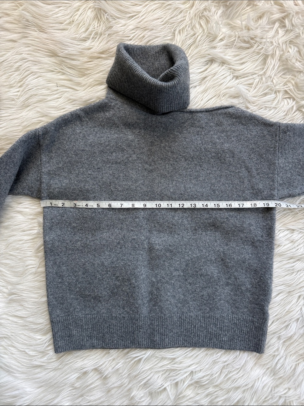 PAIGE Raundi Wool Blend Cutout Shoulder Turtleneck Heather Gray Sweater - Picture 5 of 10